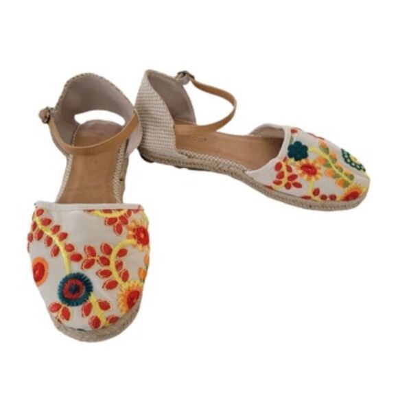 NEW Bamboo Floral Embroidered Espadrilles Sandals 7 - Picture 4 of 6